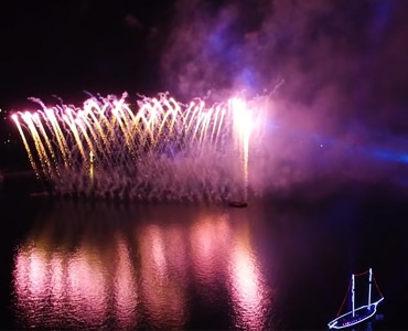 The grand fireworks | Geneva Lake | Projet Productions & Publicités