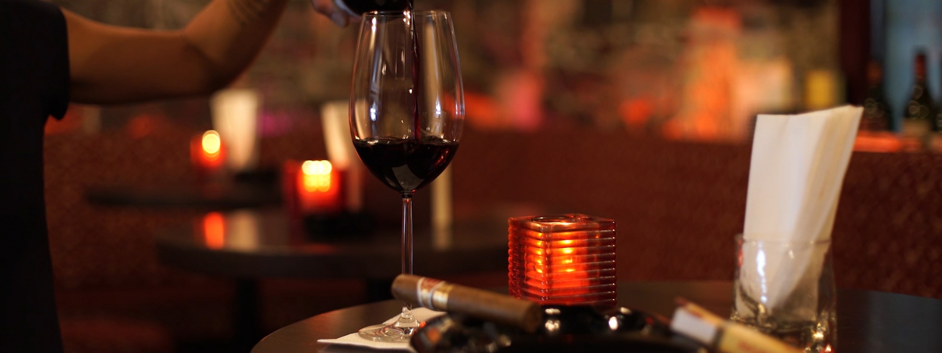 Broadway av. restaurant - Tunnel9